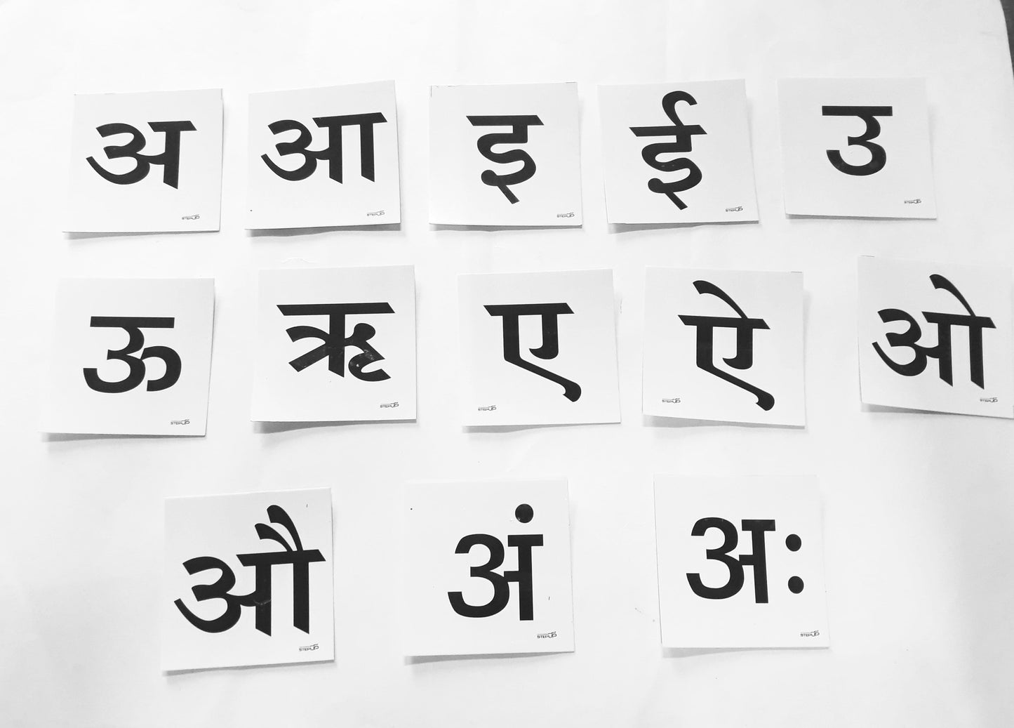 Su/Hindi Alphabet Flash Cards
