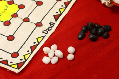 Kr/Dahdi (In a line), Nine Men’s Morris, Nav Kakri, Muhle