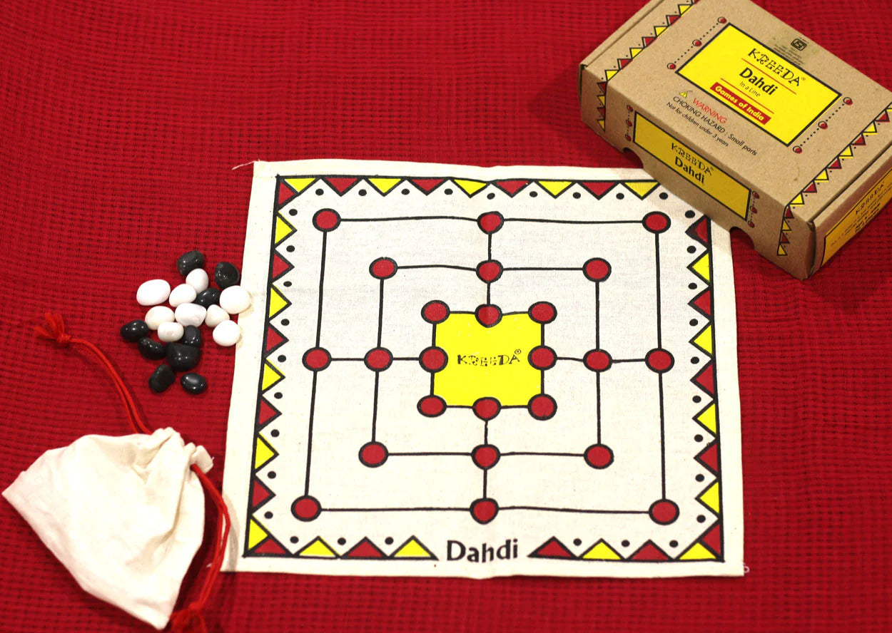 Kr/Dahdi (In a line), Nine Men’s Morris, Nav Kakri, Muhle