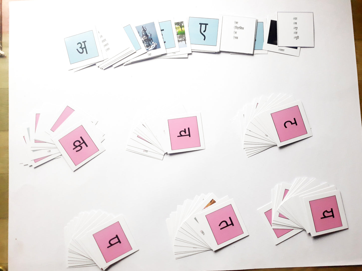 Vy/Hindi Varnamala-Vowels and Consonants Hindi Alphabets with picture matching cards